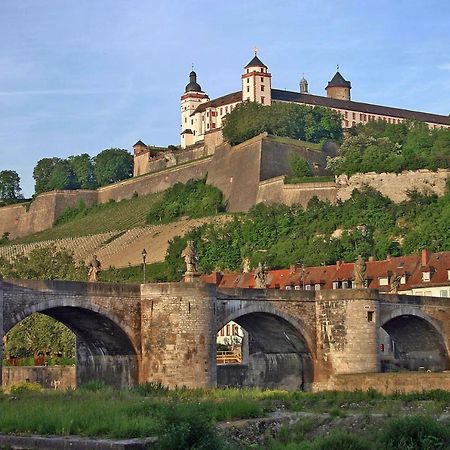Ferienwohnung Am Wasserschloss 1-3 Ochsenfurt Exteriör bild