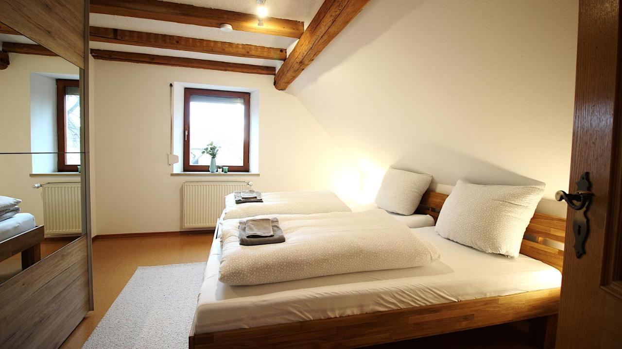 Ferienwohnung Am Wasserschloss 1-3 Ochsenfurt Exteriör bild