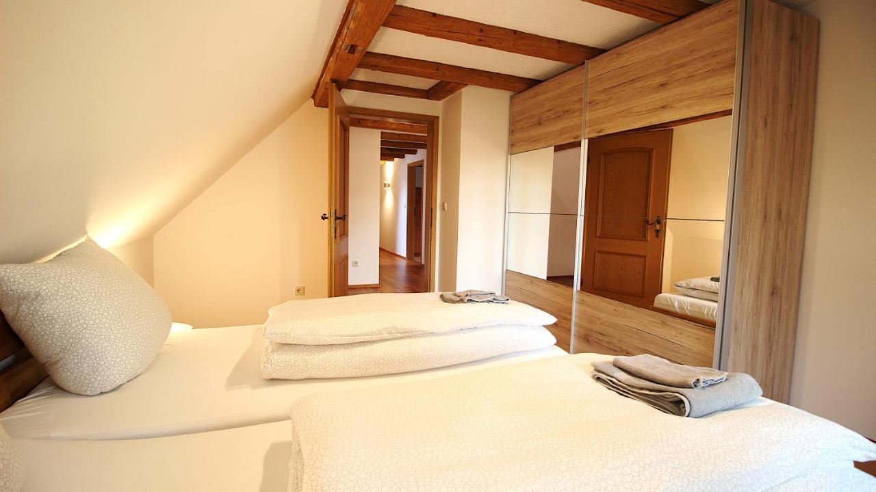 Ferienwohnung Am Wasserschloss 1-3 Ochsenfurt Exteriör bild