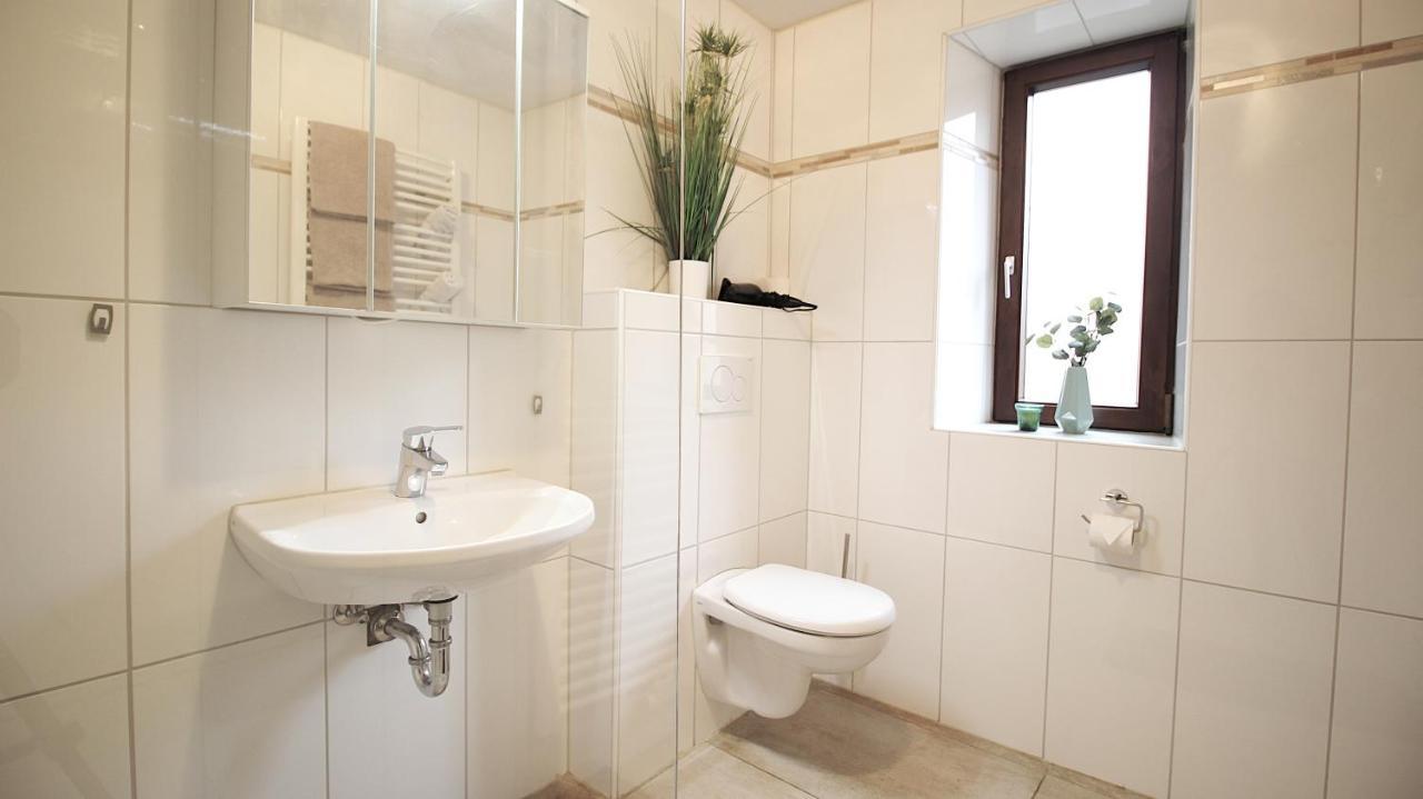 Ferienwohnung Am Wasserschloss 1-3 Ochsenfurt Exteriör bild
